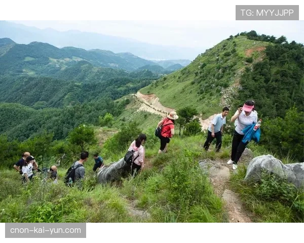 世界登山青年纪录挑战赛安全保障新规发布，青年登山活动